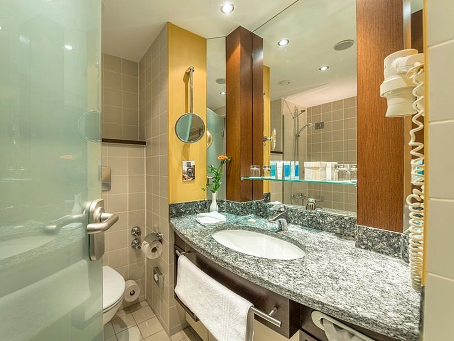 Hotel Essential By Dorint Frankfurt-niederrad 4*