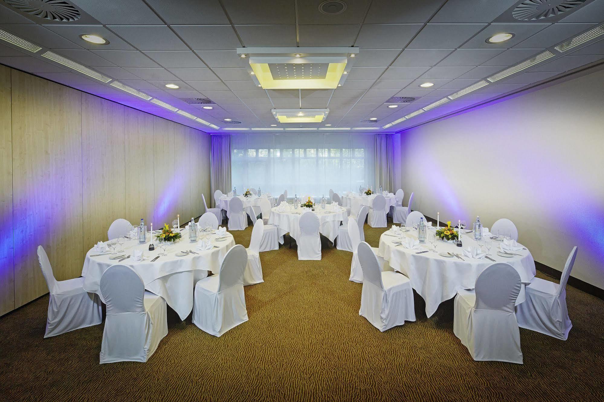 Essential By Dorint Frankfurt-niederrad Hotel