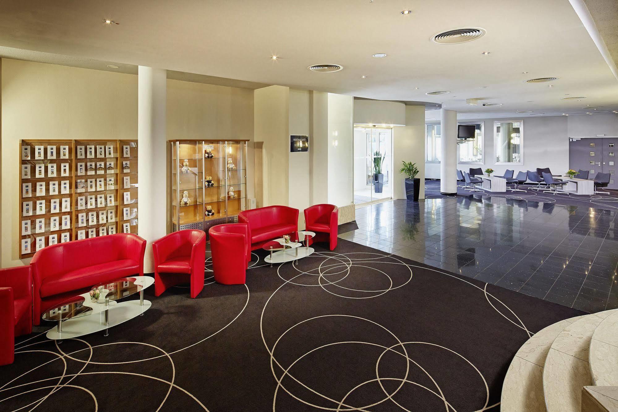 Essential By Dorint Frankfurt-niederrad Hotel 4*